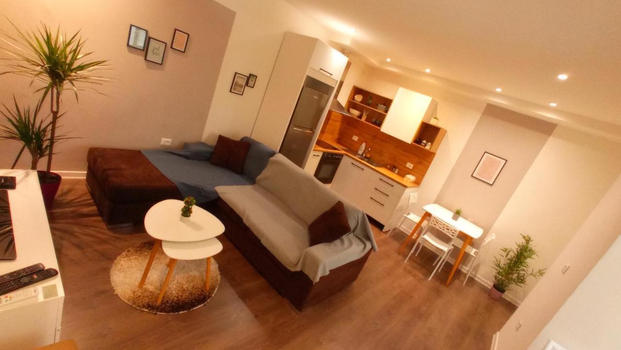 Tirana Apartment Garda Luaran gambar